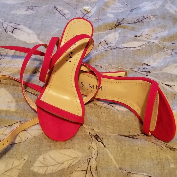 Shoes - Picture 4 of 4